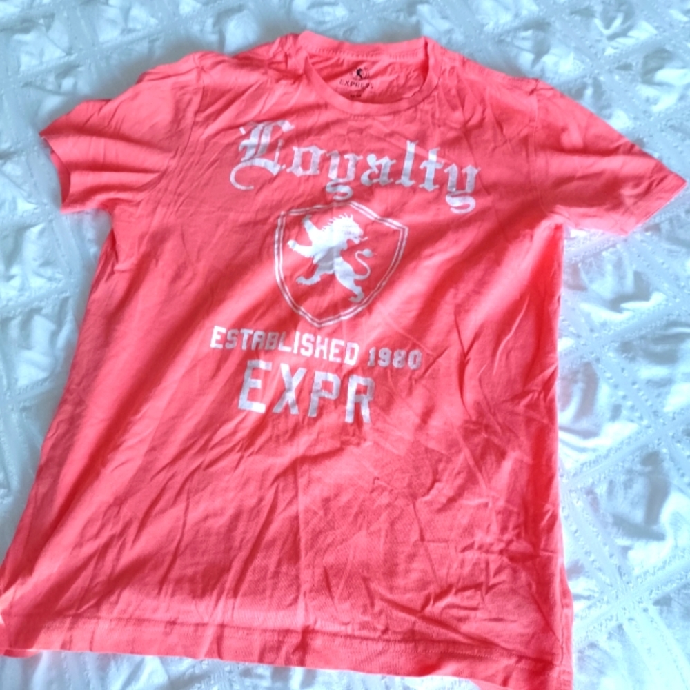 Express tee Size Medium